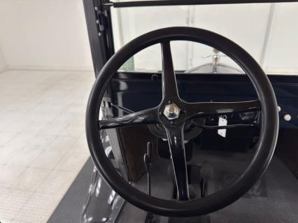 Ford-Model-t-1923-Black-Brown-1