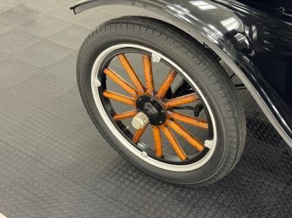 Ford-Model-t-1923-Black-Brown-13