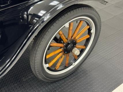 Ford-Model-t-1923-Black-Brown-21