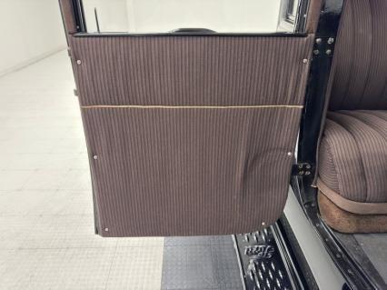 Ford-Model-t-1923-Black-Brown-30