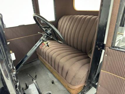 Ford-Model-t-1923-Black-Brown-31