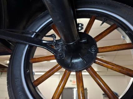 Ford-Model-t-1923-Black-Brown-48