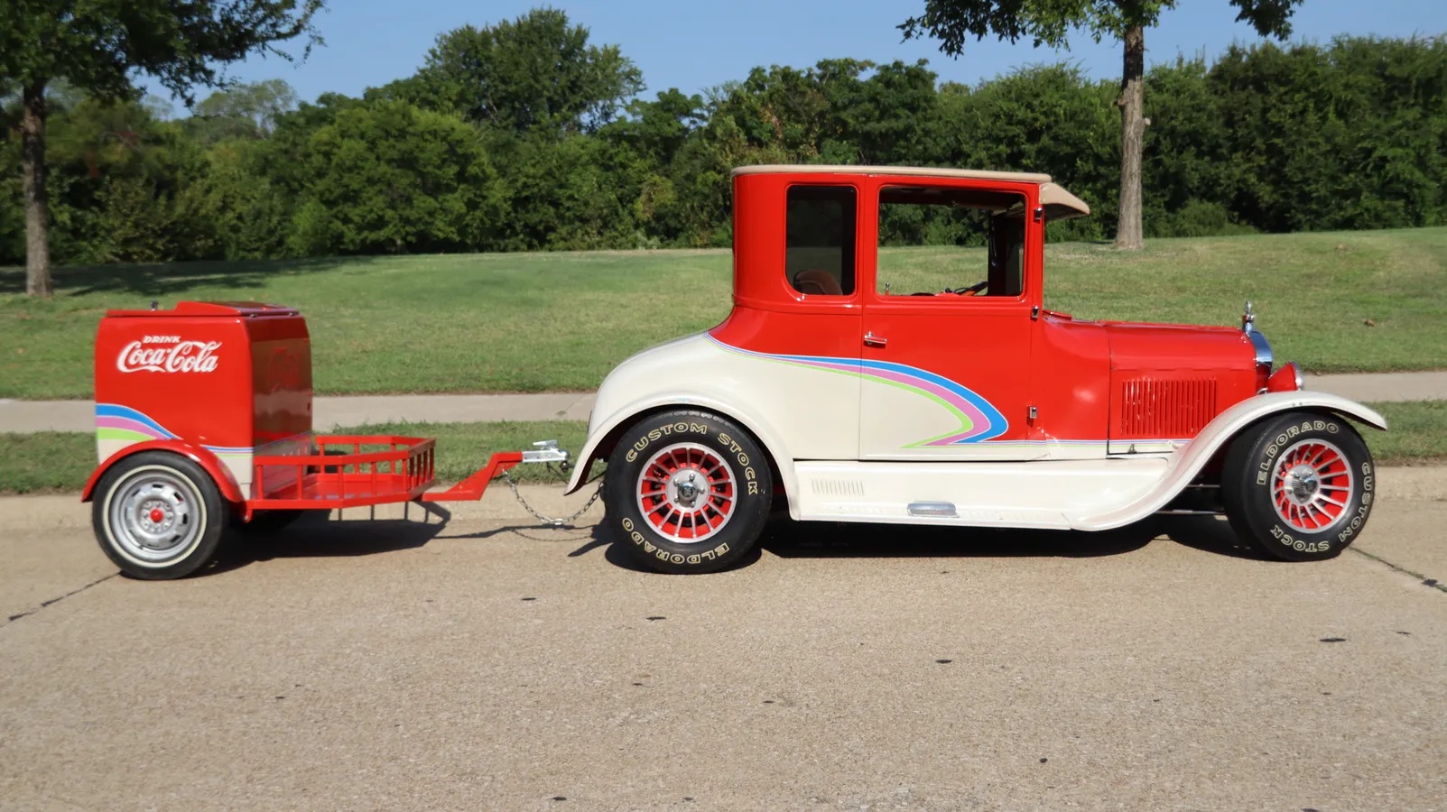 Ford-Model-t-1927-Red-Tan-11