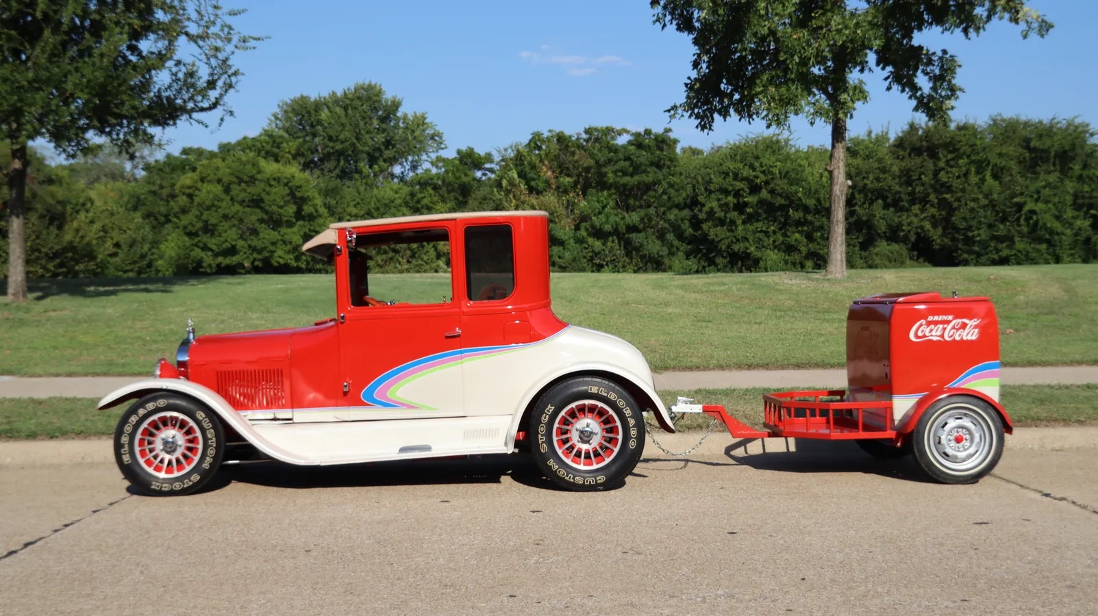 Ford-Model-t-1927-Red-Tan-2