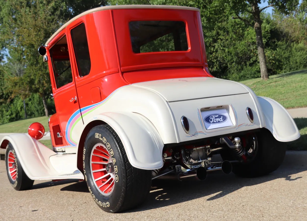 Ford-Model-t-1927-Red-Tan-7