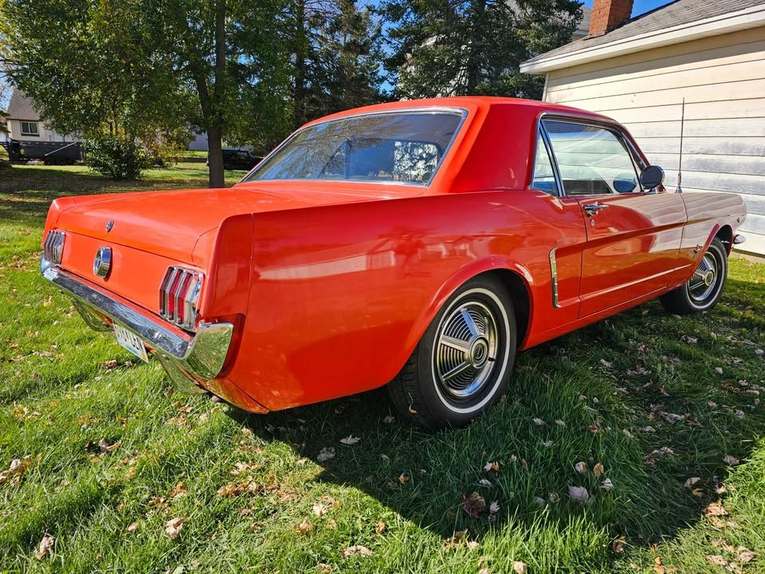 Ford-Mustang-1964-red-black-18
