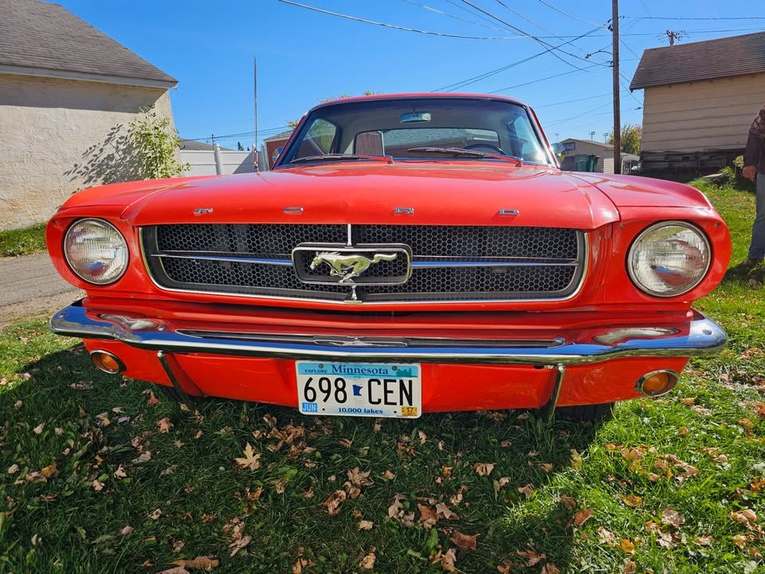 Ford-Mustang-1964-red-black-8