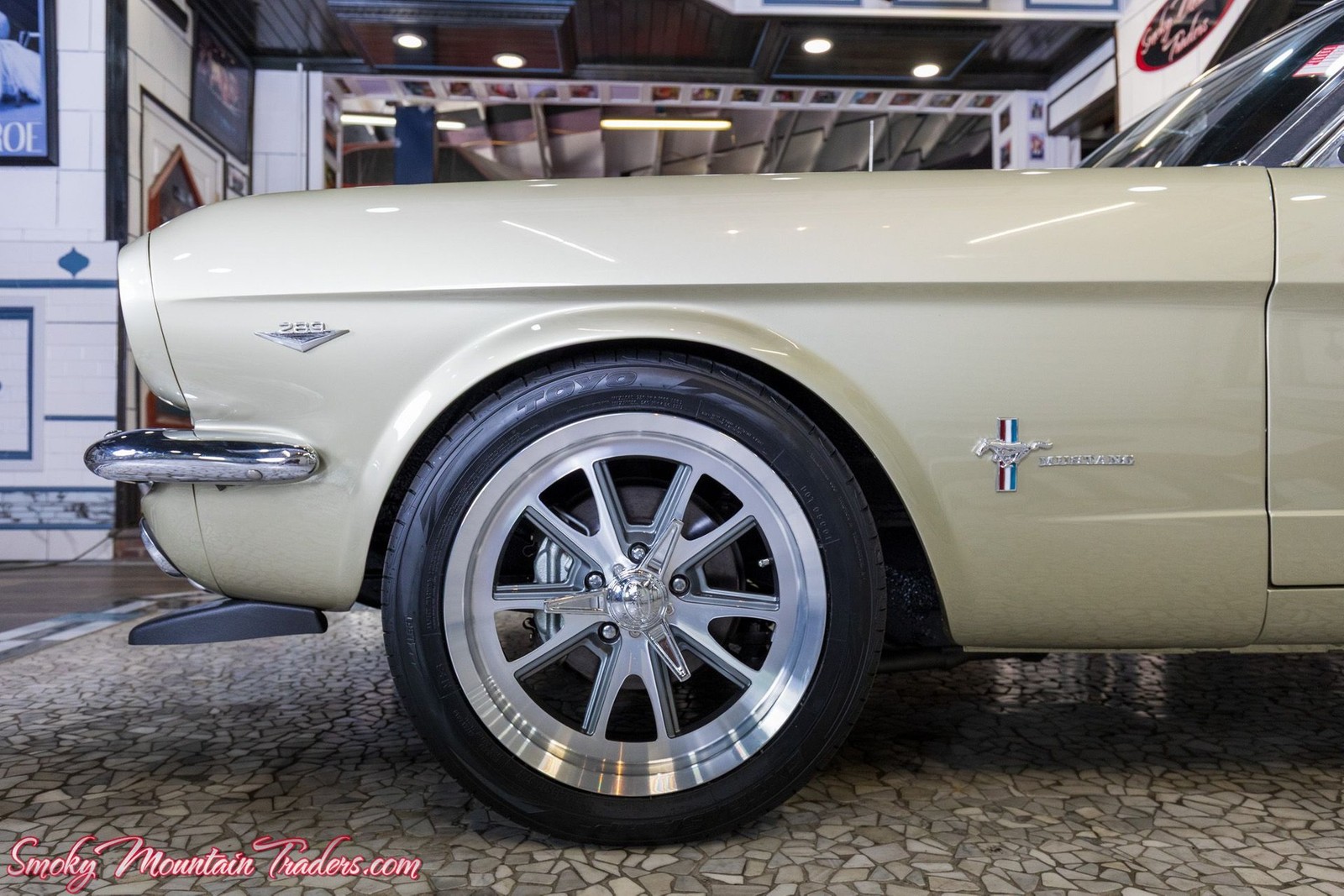 Ford-Mustang-1965-2