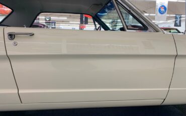 Ford-Mustang-1965-2-door-20