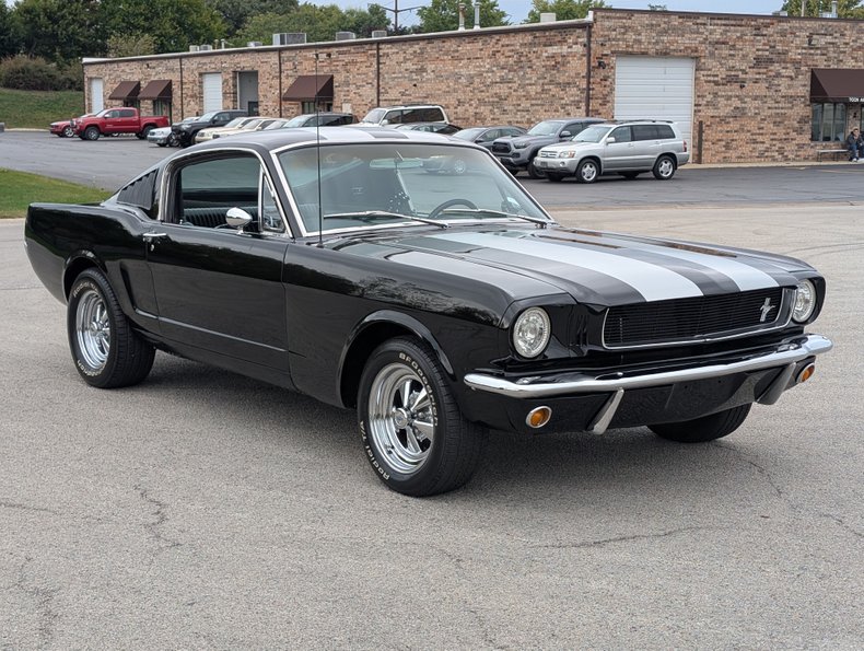 Ford-Mustang-1965-Black-Black-1