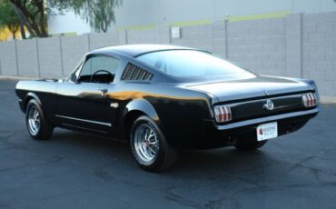 Ford-Mustang-1965-Black-Black-1