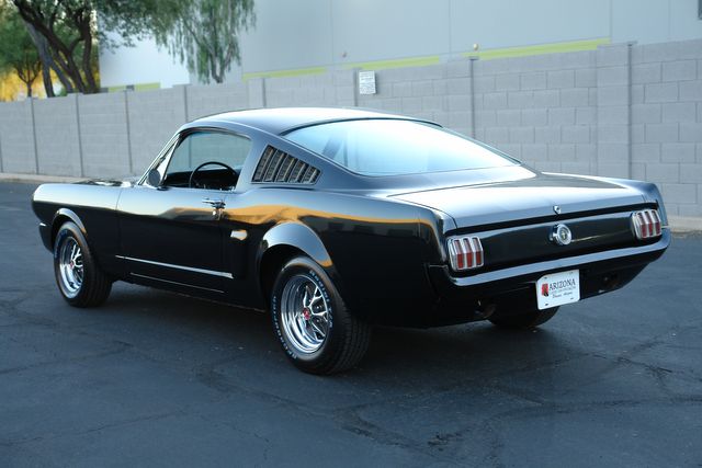 Ford-Mustang-1965-Black-Black-1