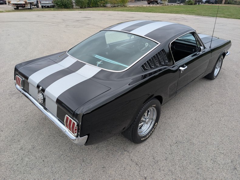 Ford-Mustang-1965-Black-Black-10