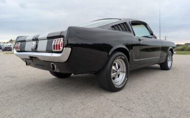 Ford-Mustang-1965-Black-Black-11