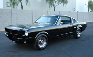 Ford-Mustang-1965-Black-Black-11