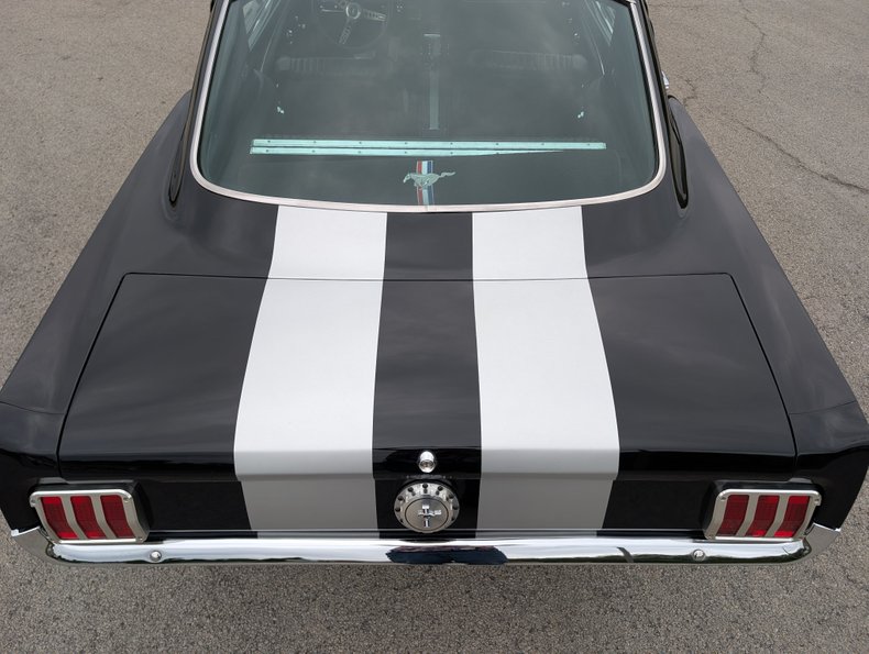 Ford-Mustang-1965-Black-Black-13