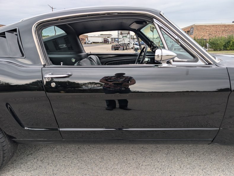 Ford-Mustang-1965-Black-Black-16
