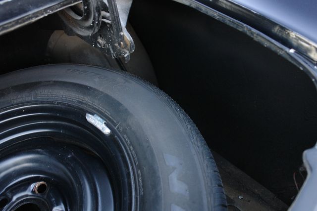 Ford-Mustang-1965-Black-Black-16