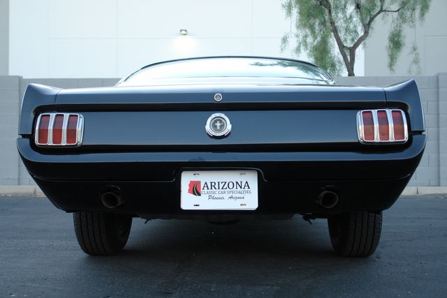 Ford-Mustang-1965-Black-Black-19