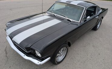 Ford-Mustang-1965-Black-Black-2