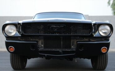 Ford-Mustang-1965-Black-Black-2