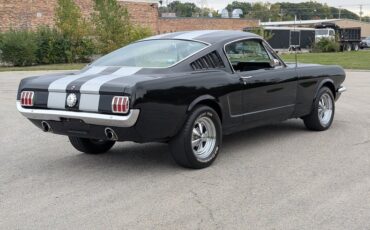 Ford-Mustang-1965-Black-Black-21