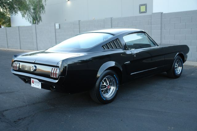Ford-Mustang-1965-Black-Black-21