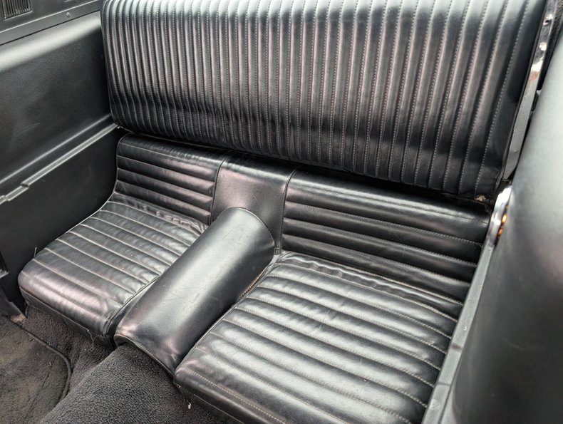 Ford-Mustang-1965-Black-Black-23