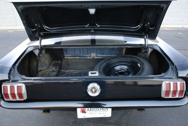 Ford-Mustang-1965-Black-Black-24