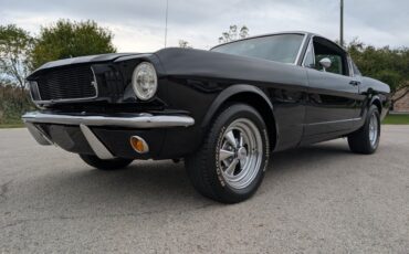 Ford-Mustang-1965-Black-Black-3