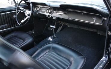 Ford-Mustang-1965-Black-Black-32