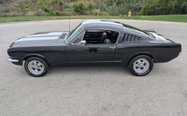 Ford-Mustang-1965-Black-Black-34