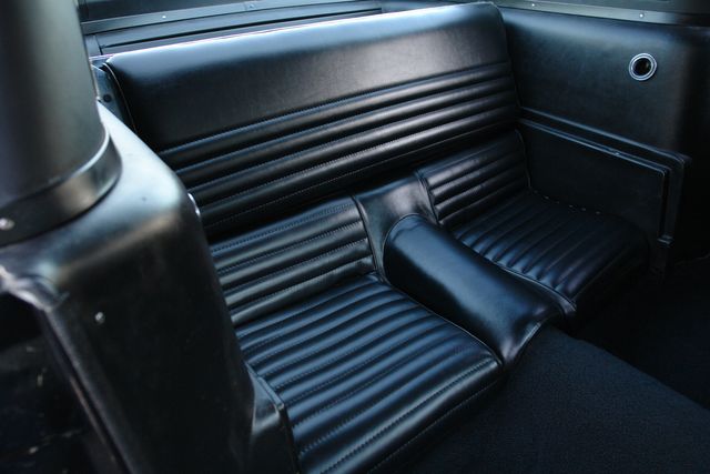 Ford-Mustang-1965-Black-Black-34