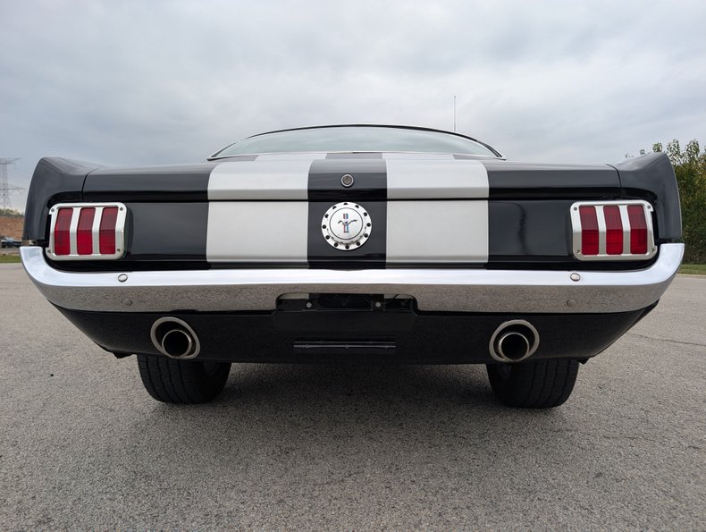 Ford-Mustang-1965-Black-Black-35