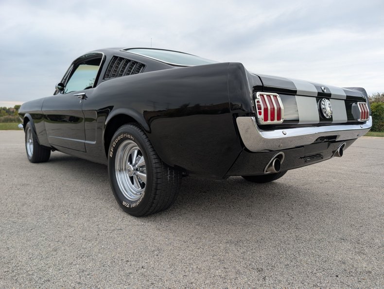 Ford-Mustang-1965-Black-Black-37