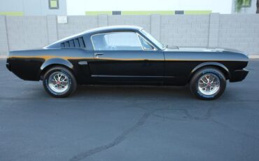 Ford-Mustang-1965-Black-Black