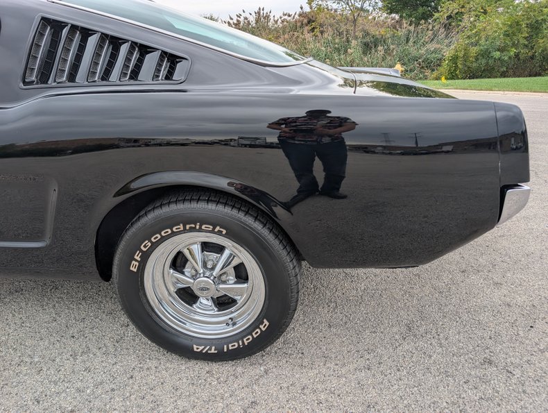 Ford-Mustang-1965-Black-Black-41