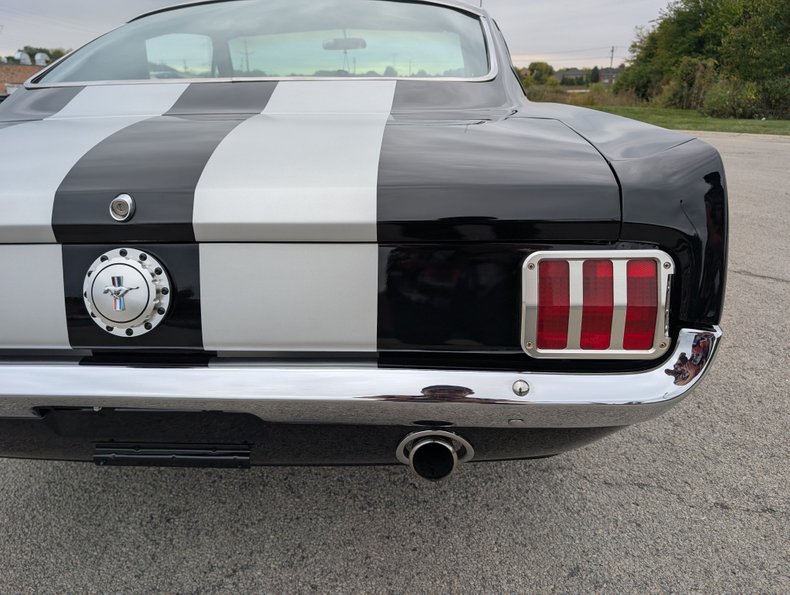 Ford-Mustang-1965-Black-Black-45