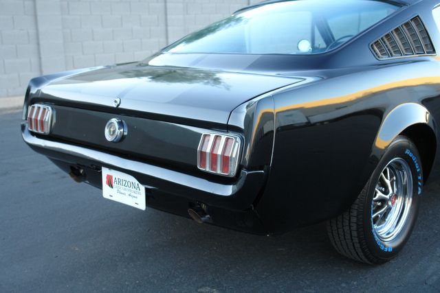 Ford-Mustang-1965-Black-Black-45