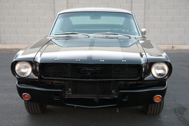 Ford-Mustang-1965-Black-Black-46