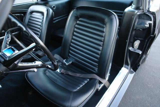 Ford-Mustang-1965-Black-Black-6