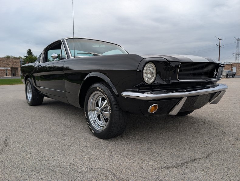Ford-Mustang-1965-Black-Black-7