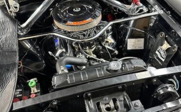 Ford-Mustang-1965-Black-Red-2