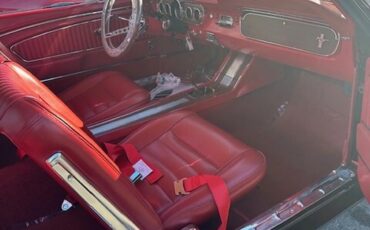 Ford-Mustang-1965-Black-Red-5