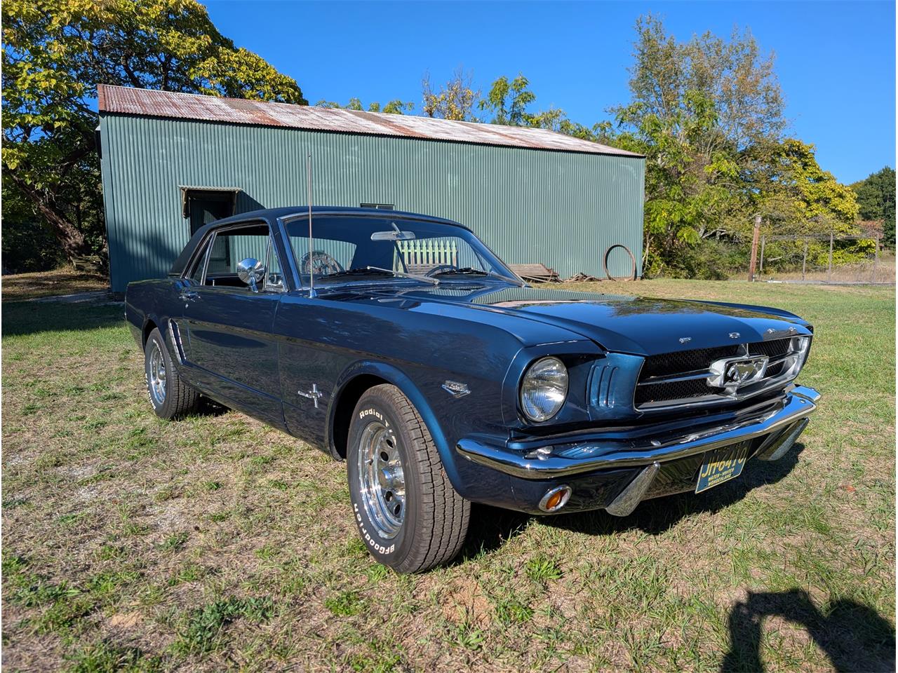 Ford-Mustang-1965-Caspian-Blue-Black
