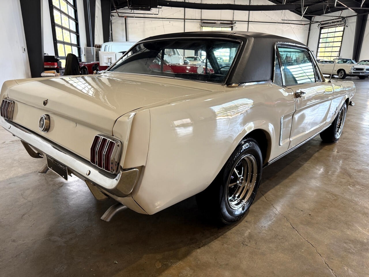 Ford-Mustang-1965-Classic-Car-10