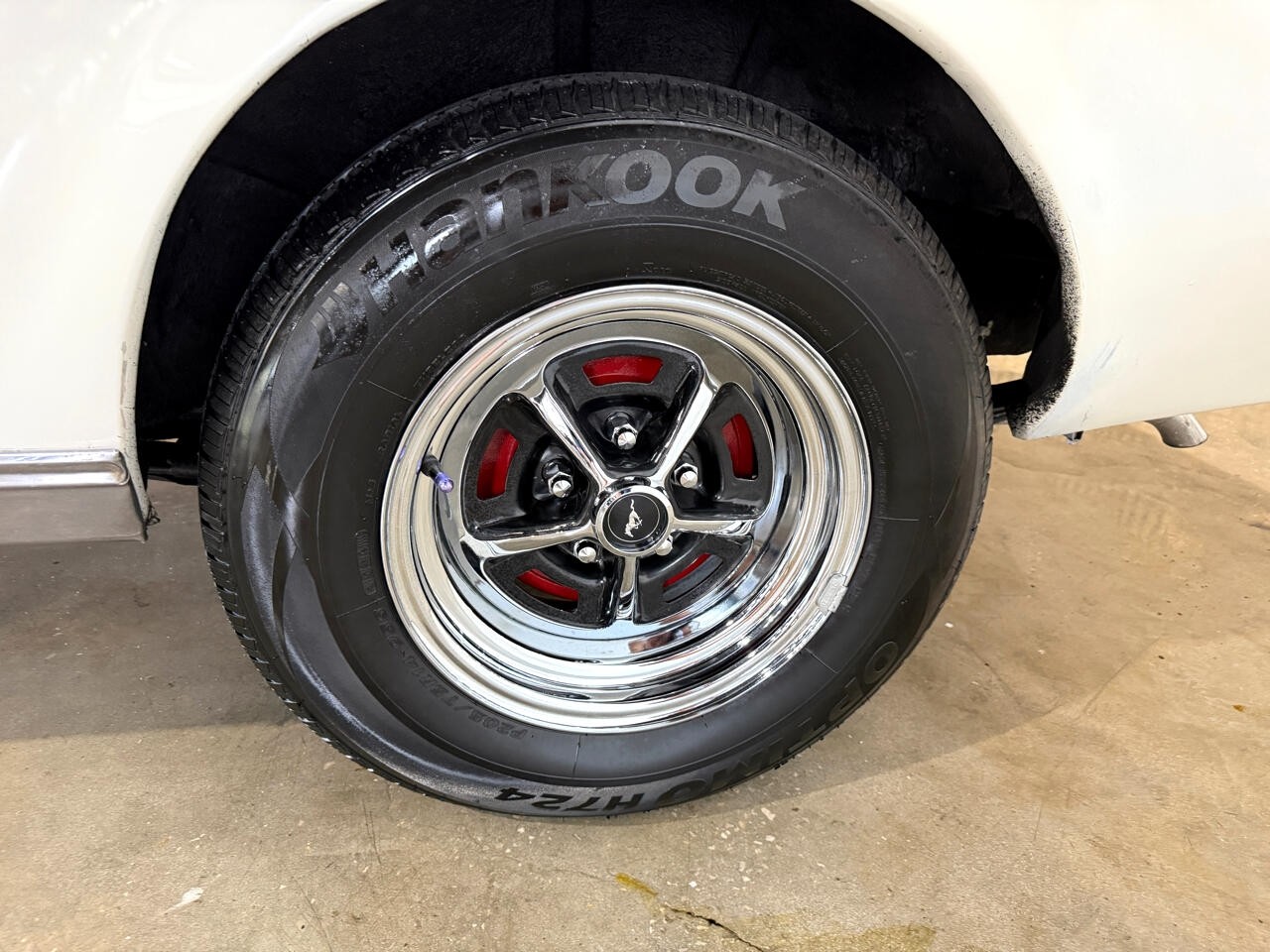 Ford-Mustang-1965-Classic-Car-20