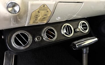 Ford-Mustang-1965-Classic-Car-34