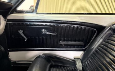 Ford-Mustang-1965-Classic-Car-36