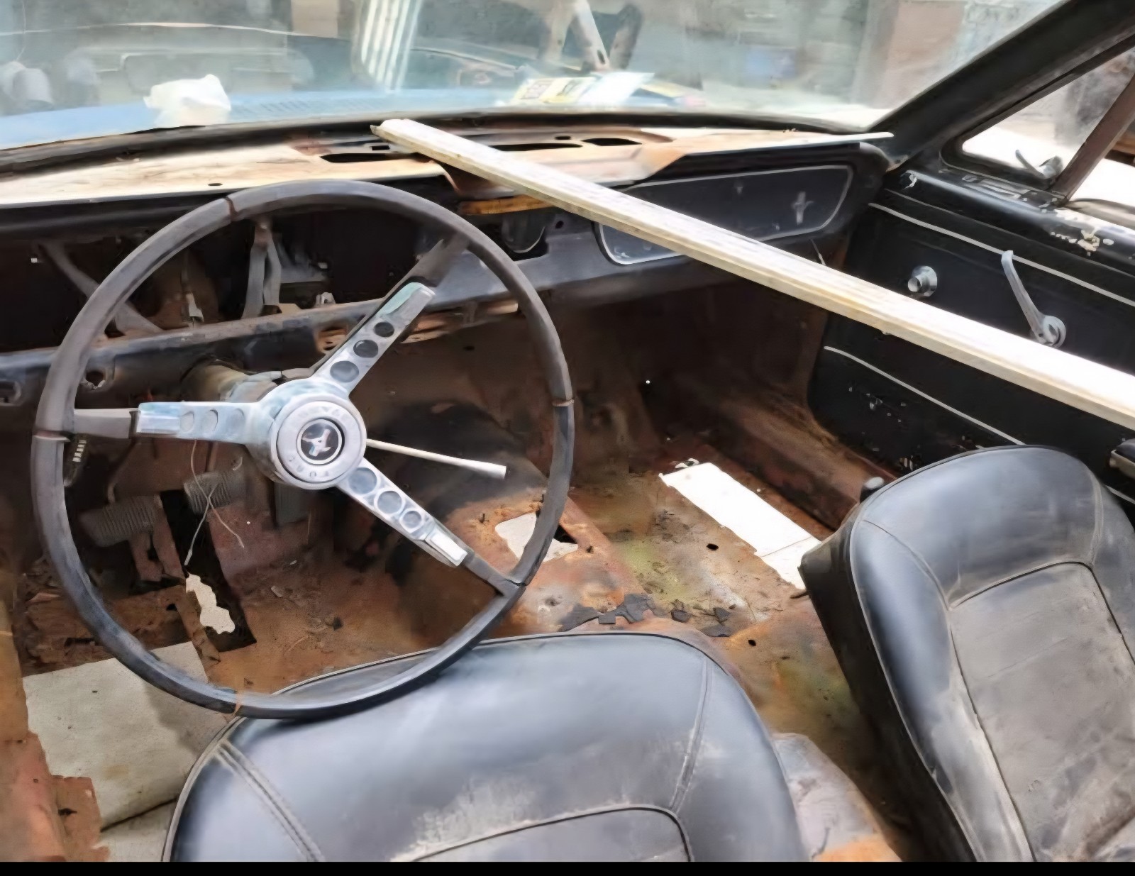 Ford-Mustang-1965-Convertible-10